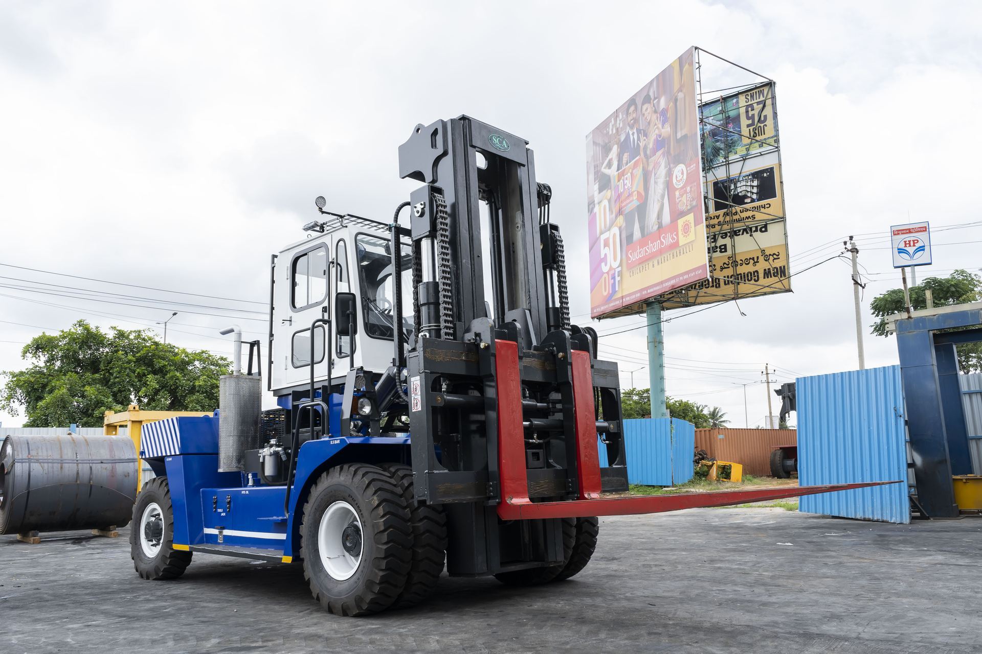 40 Ton Forklift - LT-40 | SCA Heavy Equipment